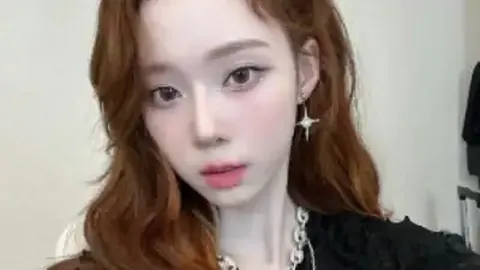 姆巴佩表现获平图斯认可，球队氛围热烈共庆胜利